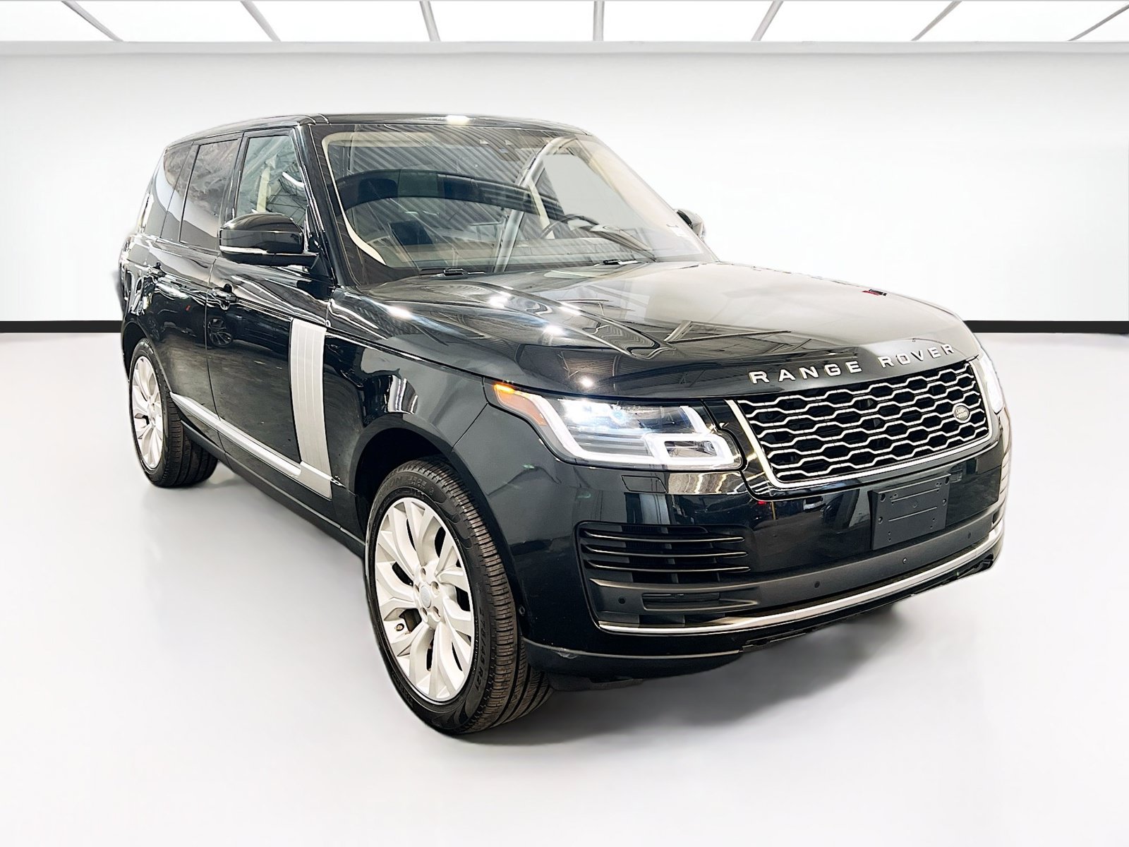 Used 2021 Land Rover Range Rover P525 Westminster Edition AWD/4WD image 3
