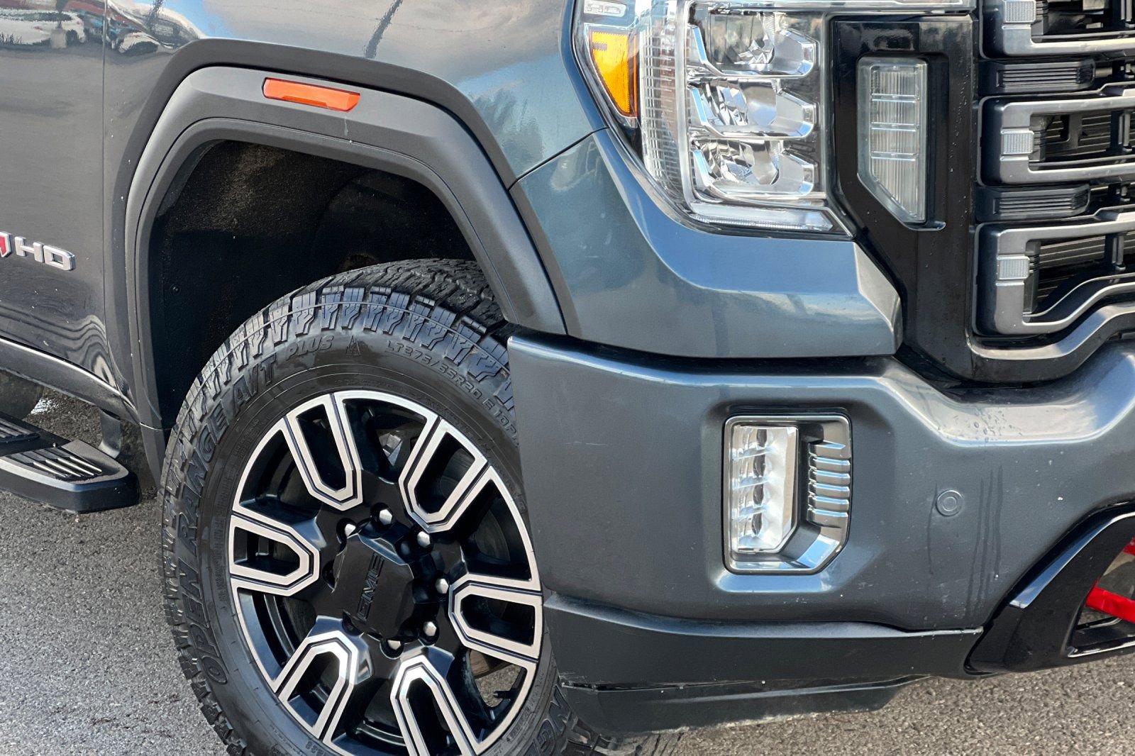 Used 2020 GMC Sierra 2500 AT4 w/ AT4 Premium Package image 29