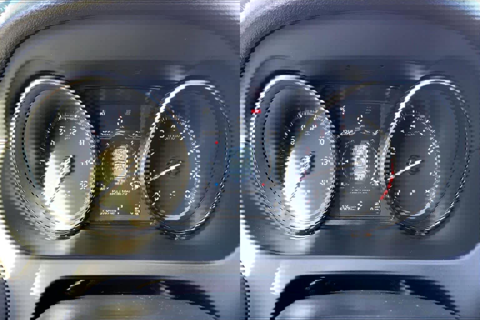 Certified 2019 Land Rover Discovery Sport SE image 24