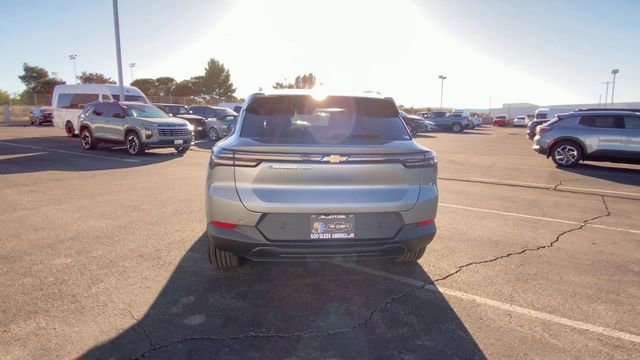 New 2026 Chevrolet Equinox EV LT AWD/4WD image 7