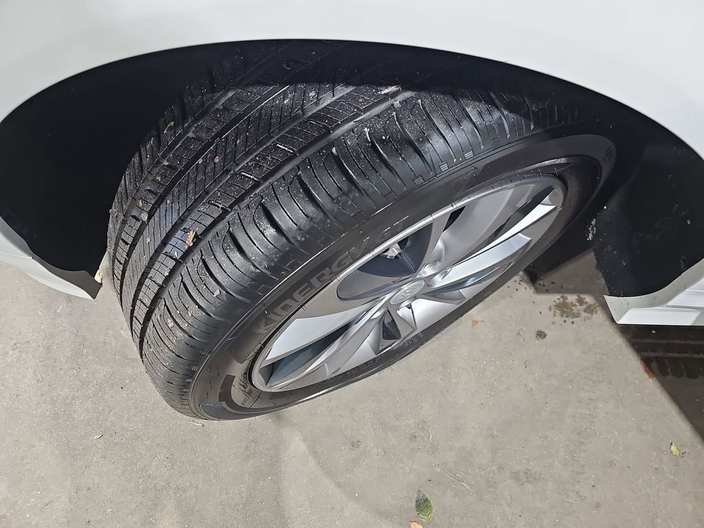 Certified 2022 Buick Encore GX Select w/ Sport Touring Package image 38