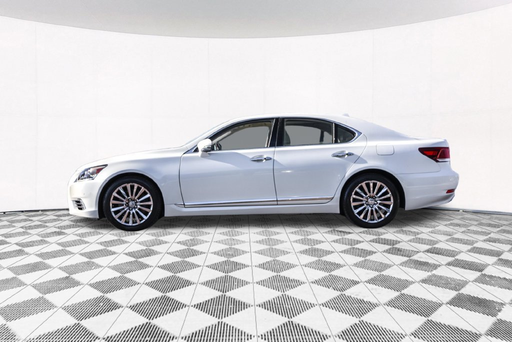 Used 2014 Lexus LS 460 AWD w/ Comfort Package image 17