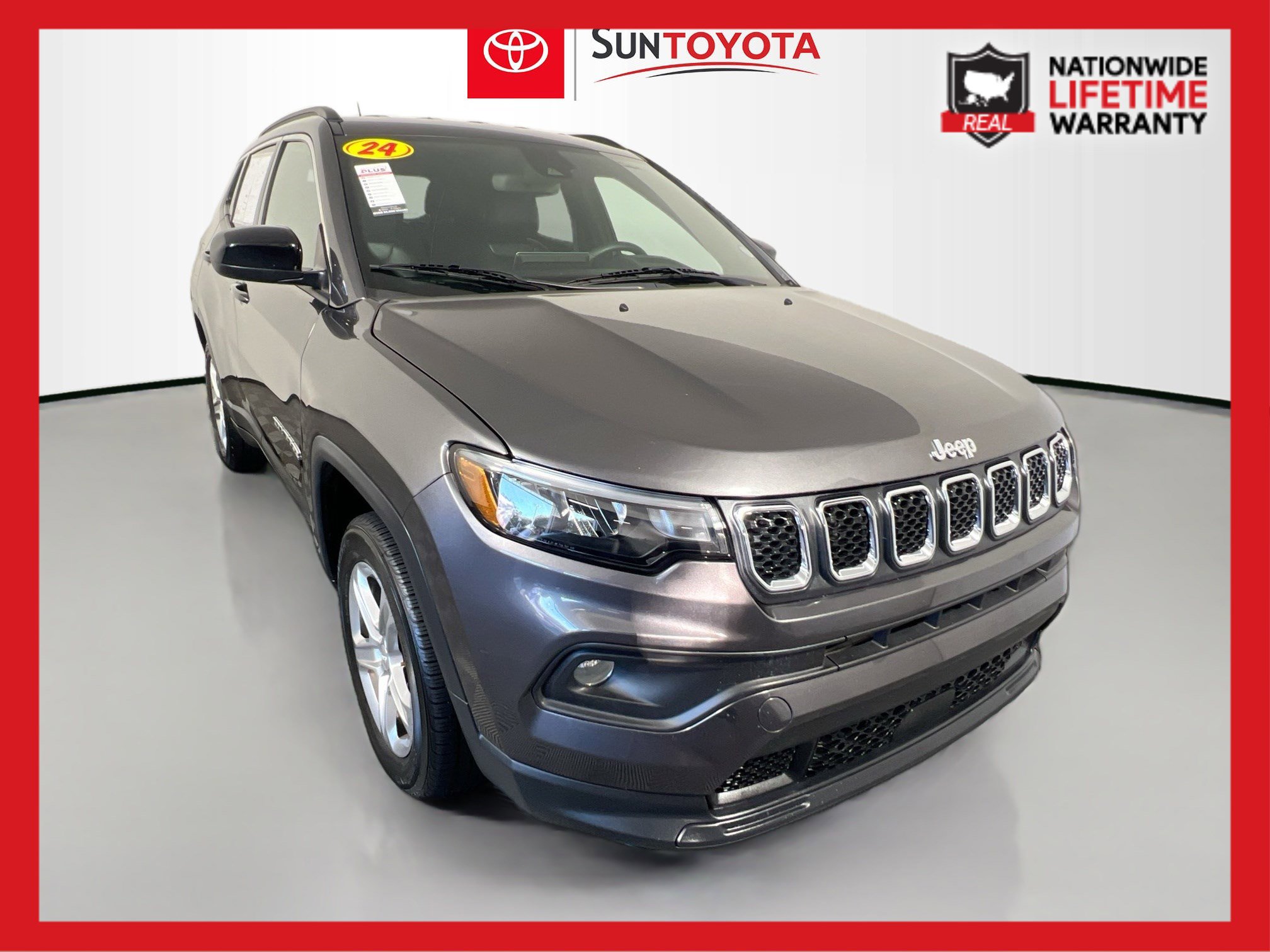 Used 2024 Jeep Compass Latitude image 1