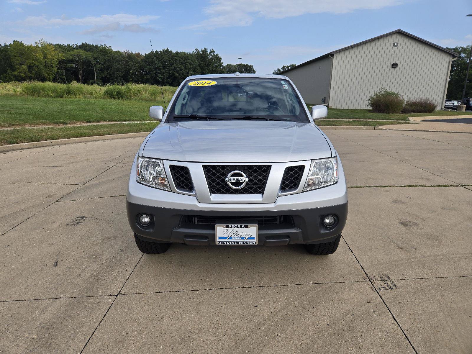 Used 2014 Nissan Frontier PRO-4X w/ Pro-4x Luxury Package AWD/4WD image 7
