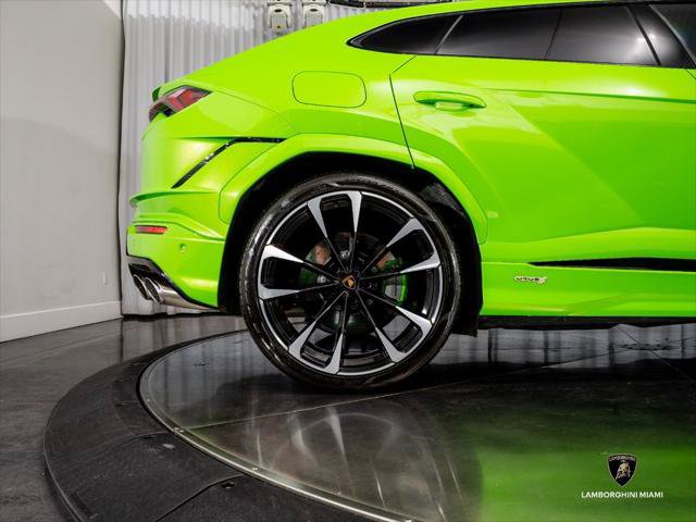 Used 2024 Lamborghini Urus S AWD/4WD image 16