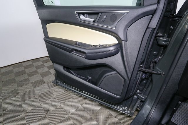 Used 2022 Ford Edge SEL w/ Convenience Package image 35