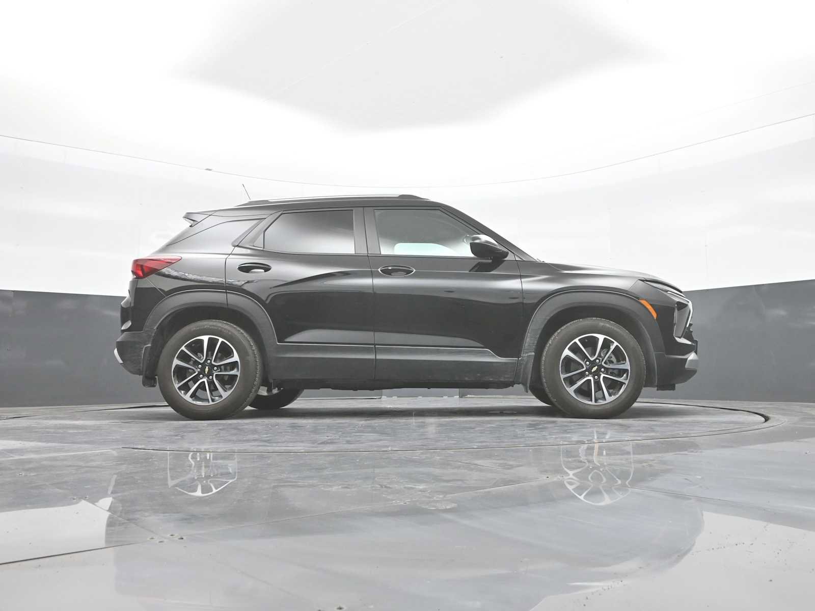 Used 2026 Chevrolet TrailBlazer LT w/ LT Cold Weather Package FWD image 44