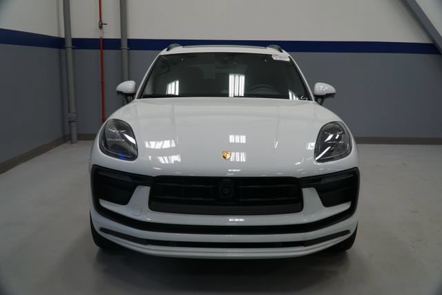 Certified 2026 Porsche Macan Turbo AWD/4WD image 13