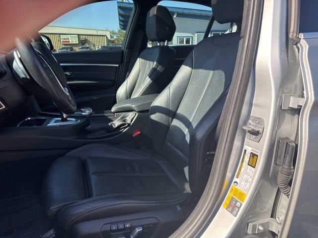 Used 2017 BMW 330e RWD image 21