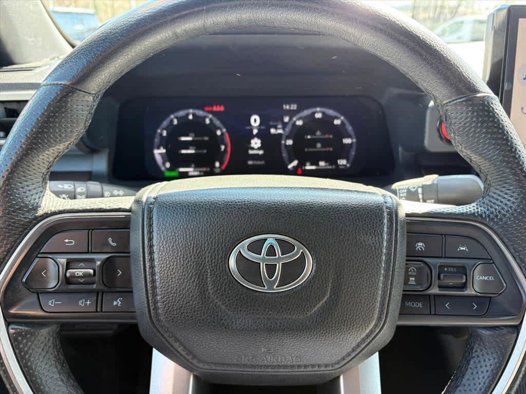 Used 2025 Toyota Tacoma TRD Off-Road AWD/4WD image 16