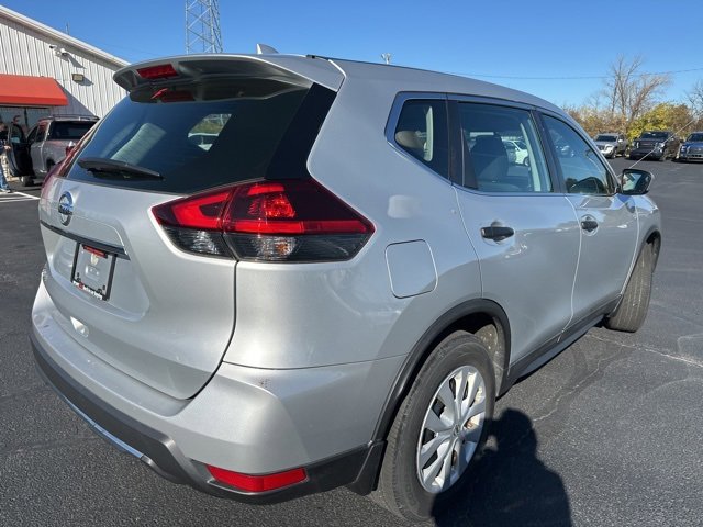 Used 2018 Nissan Rogue S image 7