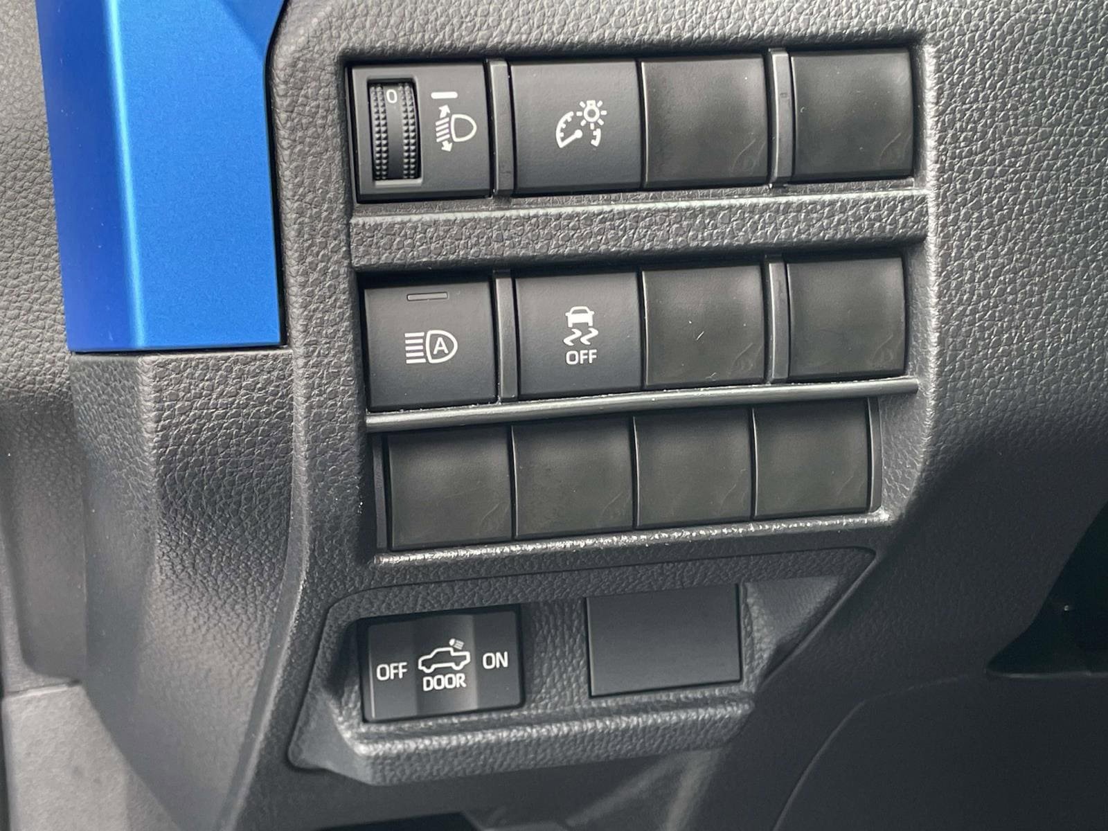 Used 2024 Toyota Tacoma TRD Sport AWD/4WD image 18