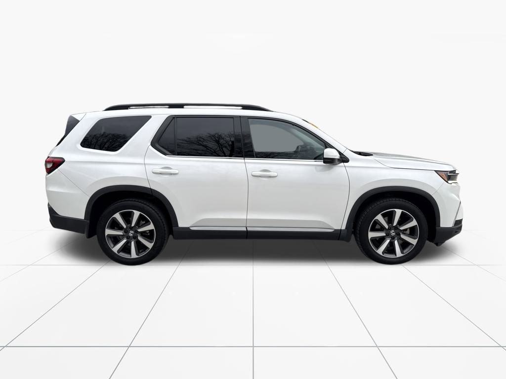 Used 2023 Honda Pilot Touring image 10