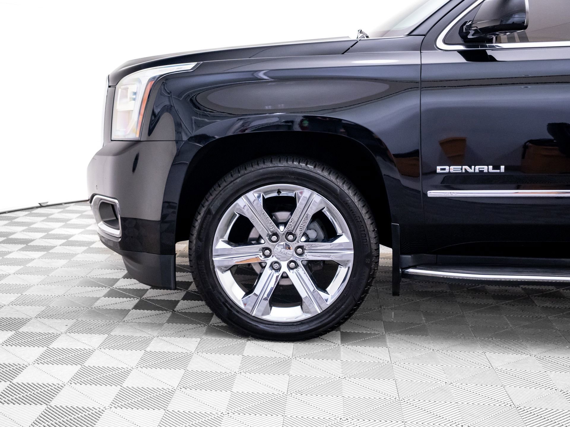Used 2018 GMC Yukon Denali AWD/4WD image 37