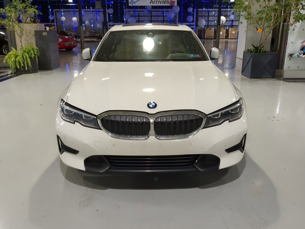 Used 2020 BMW 330i xDrive Sedan w/ Premium Package image 3