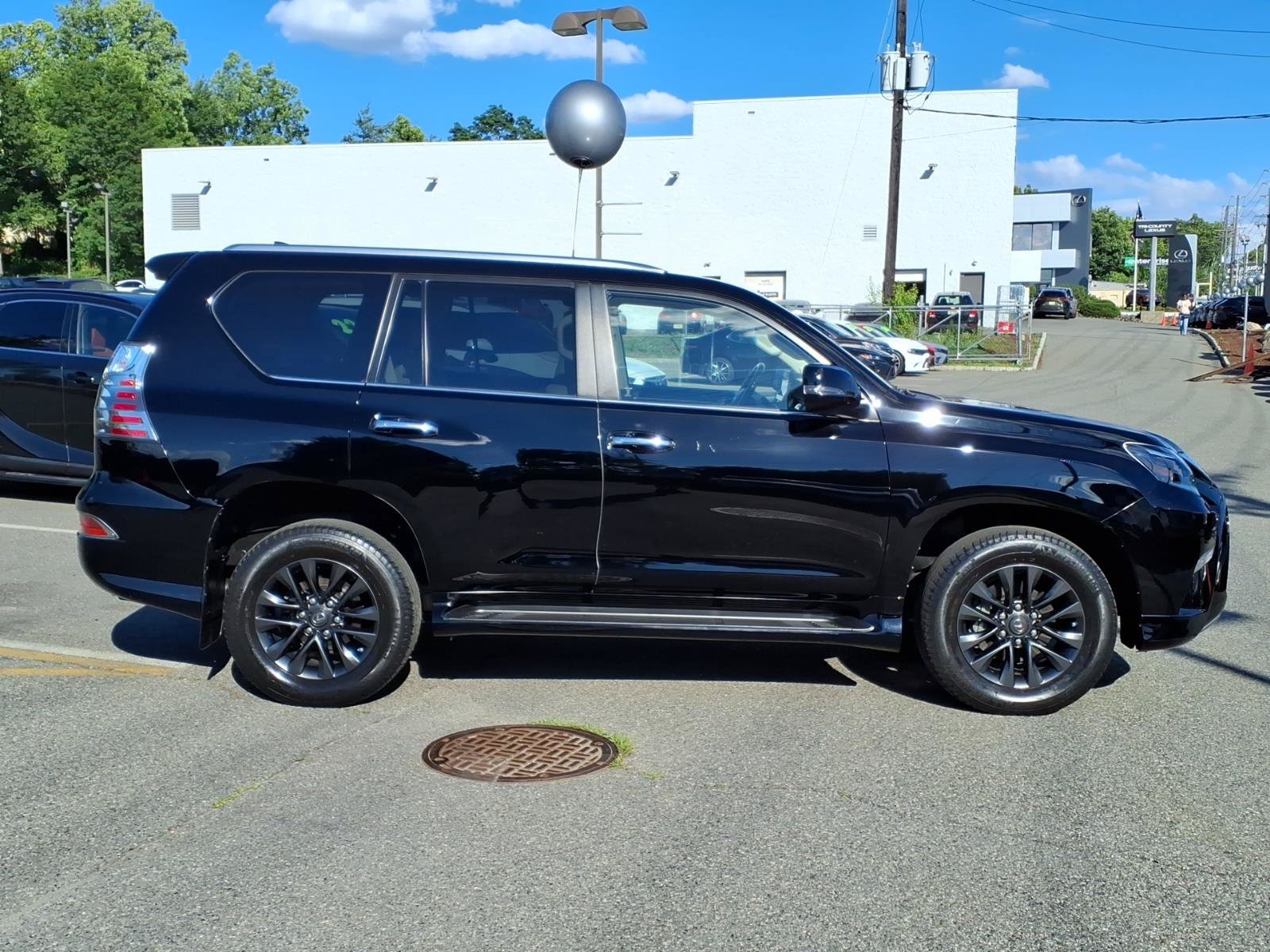 Certified 2023 Lexus GX 460 Premium w/ Premium Package AWD/4WD image 8