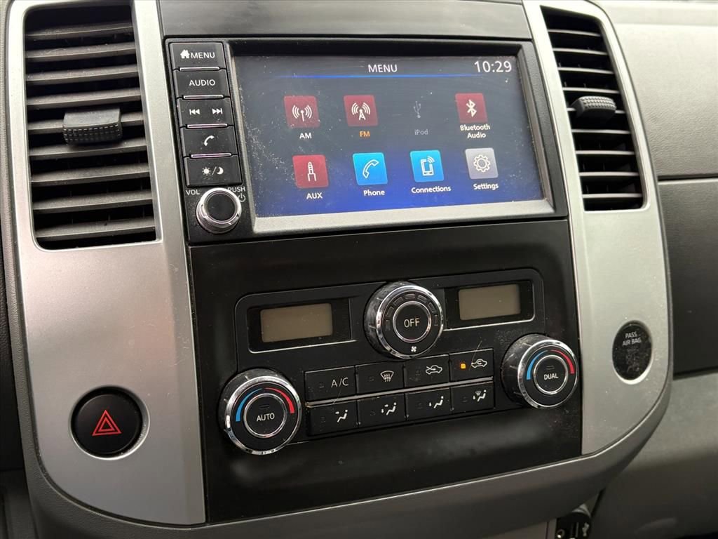 Used 2020 Nissan Frontier SV w/ Midnight Edition Floor Mats image 10