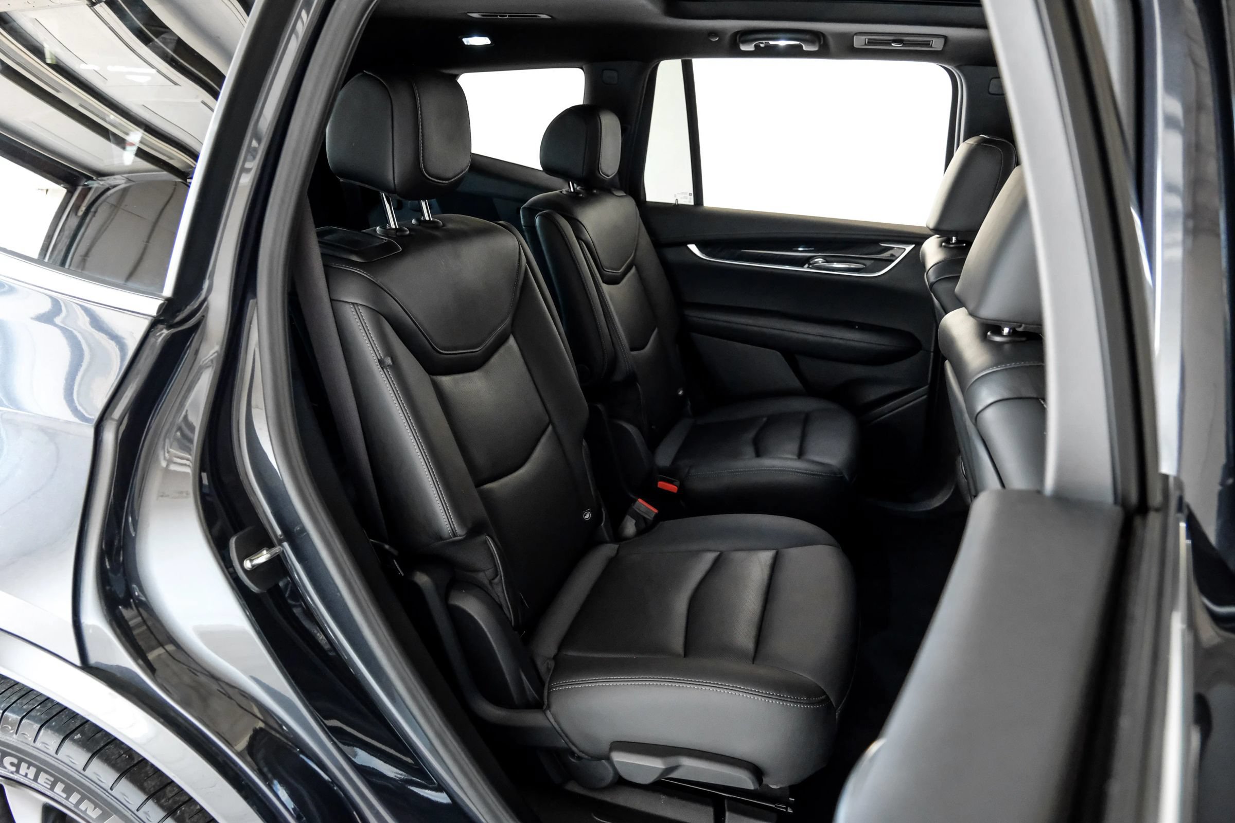 Used 2022 Cadillac XT6 Premium Luxury w/ Technology Package FWD image 28