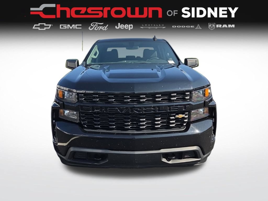 Used 2020 Chevrolet Silverado 1500 Custom w/ Custom Value Package AWD/4WD image 2
