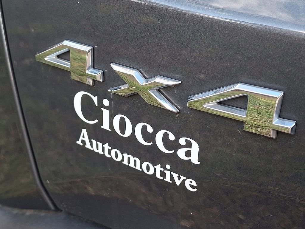 Used 2023 Jeep Renegade Latitude w/ Premium Group image 29