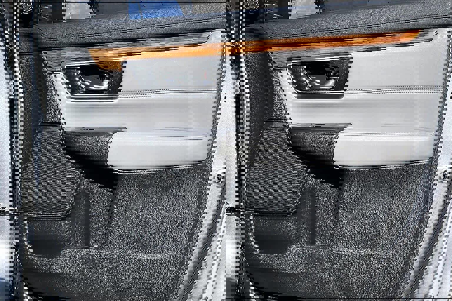 Used 2018 Honda CR-V Touring image 26