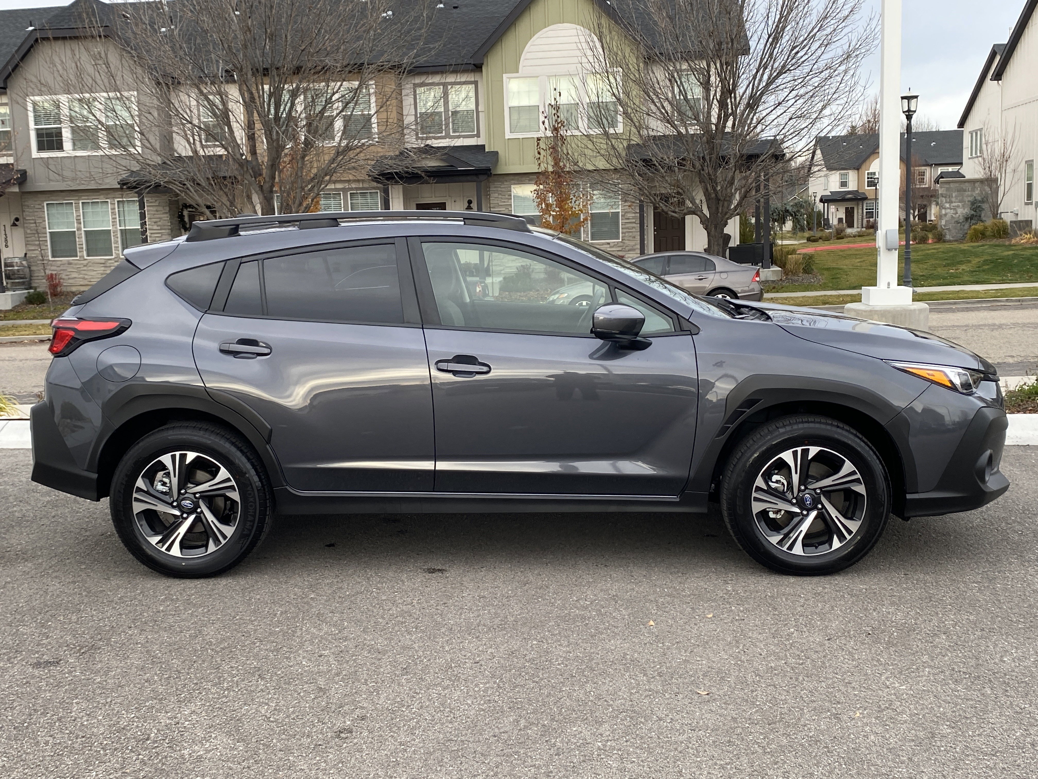 Used 2025 Subaru Crosstrek 2.0i Premium w/ Crosstrek Mirror Package image 7