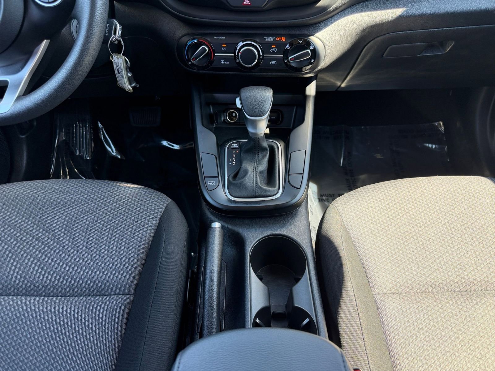 Used 2025 Kia Soul LX w/ LX Technology Package FWD image 39