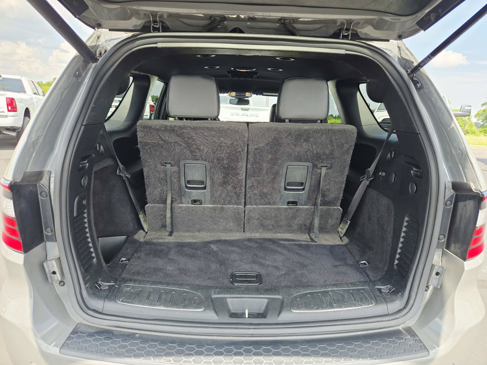 Used 2020 Dodge Durango R/T w/ Blacktop Package RWD image 15