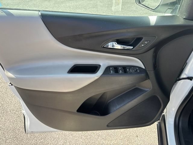 Used 2018 Chevrolet Equinox LS FWD image 14