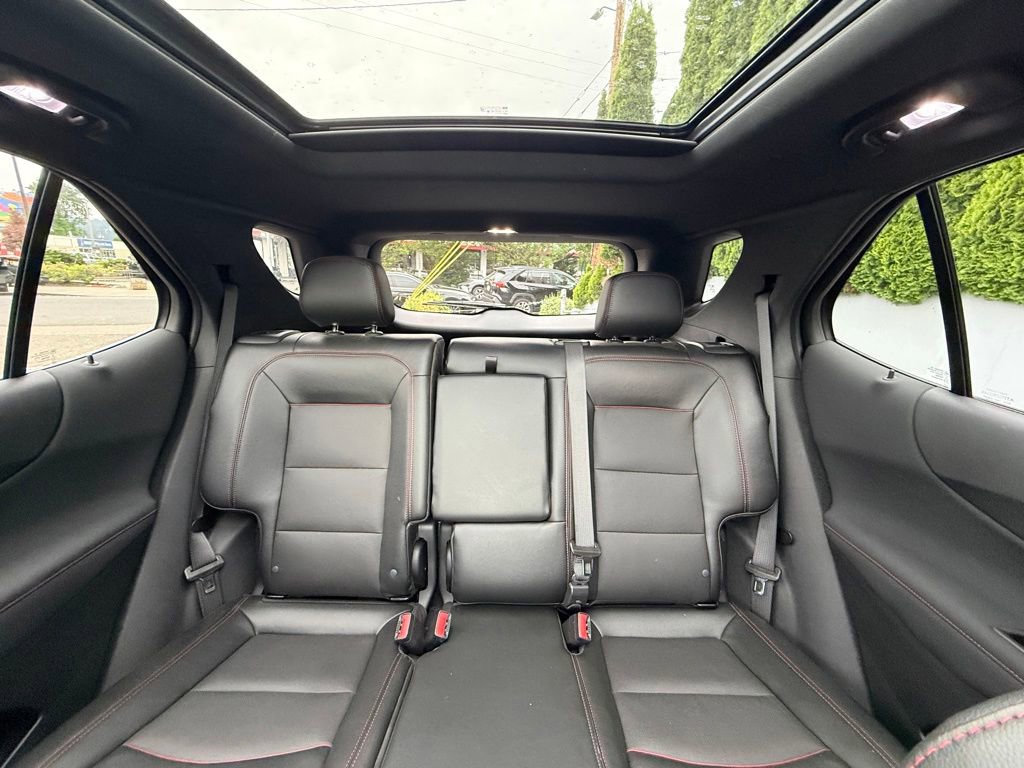 Used 2024 Chevrolet Equinox RS w/ RS Leather Package AWD/4WD image 16