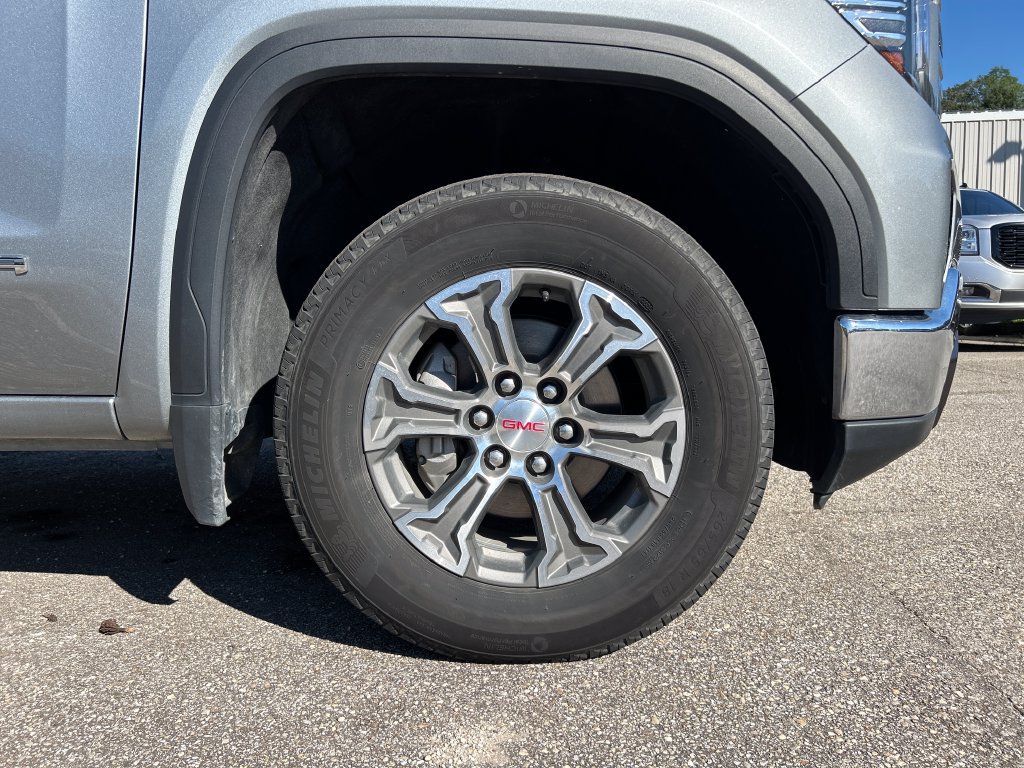 Used 2025 GMC Sierra 1500 SLT AWD/4WD image 7