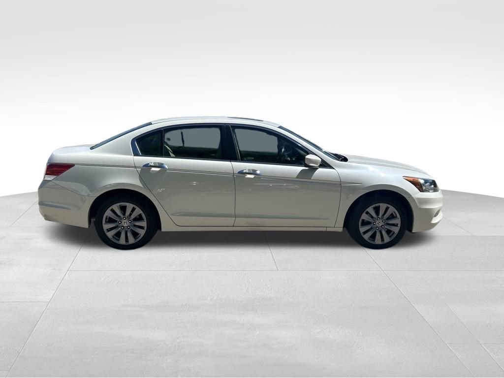 Used 2011 Honda Accord EX-L image 6
