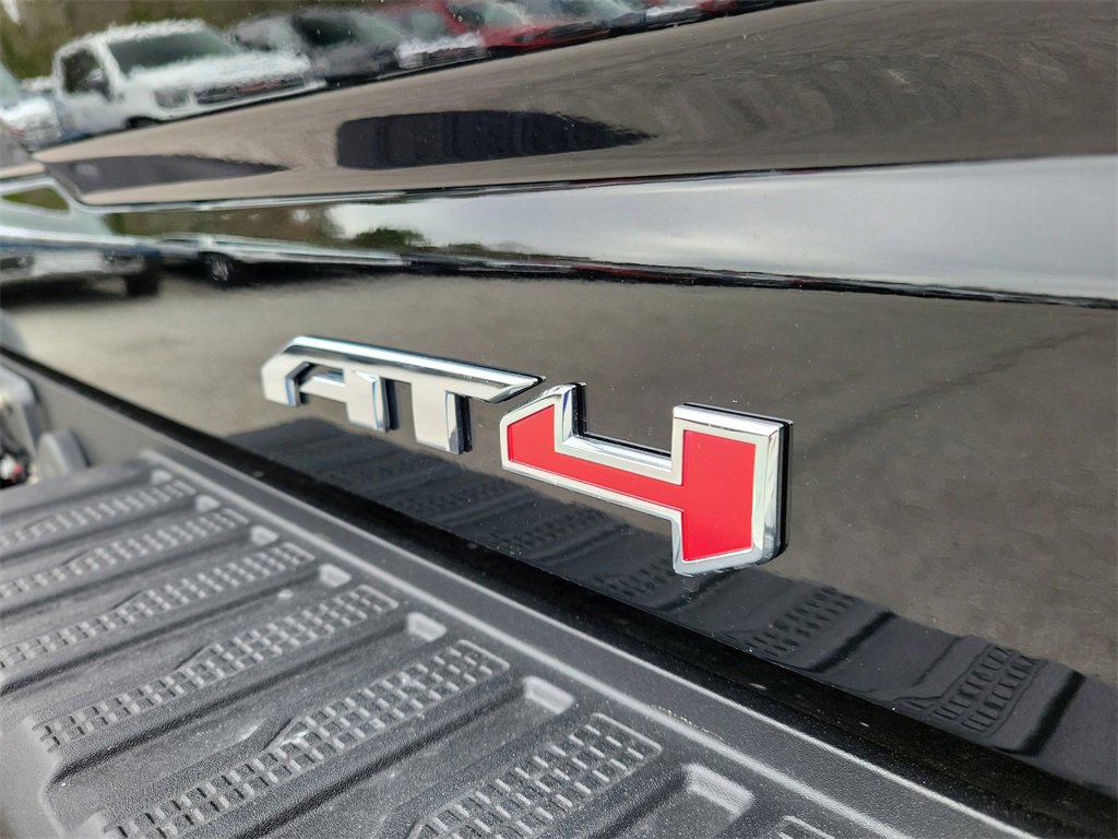 New 2026 GMC Sierra 2500 AT4 w/ AT4 Premium Plus Package image 9