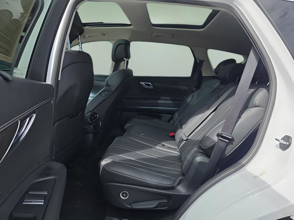 Used 2021 Genesis GV80 3.5T image 25