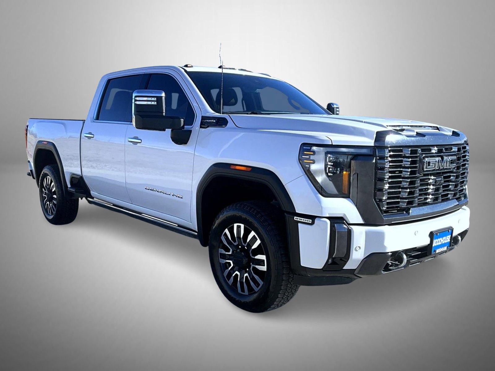 Used 2024 GMC Sierra 2500 Denali Ultimate image 3