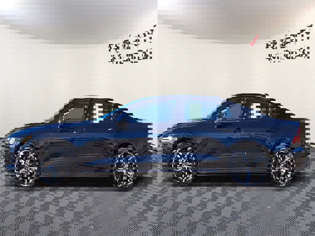 Used 2024 Volvo S60 B5 Core image 7