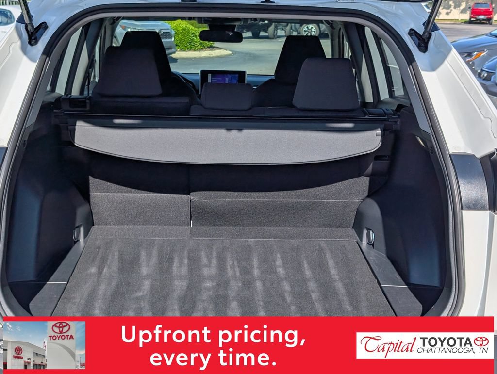Used 2025 Toyota RAV4 XLE AWD/4WD image 10