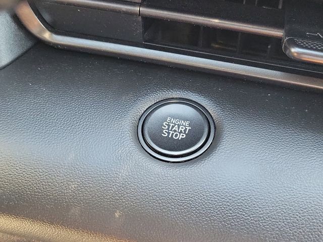 Certified 2025 Hyundai Elantra Sport image 10