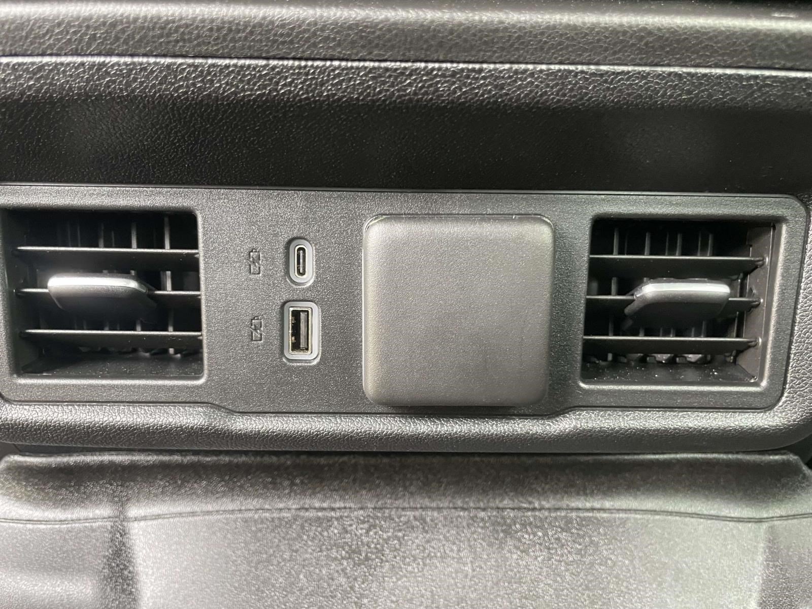 Used 2024 Chevrolet Silverado 2500 LTZ AWD/4WD image 11