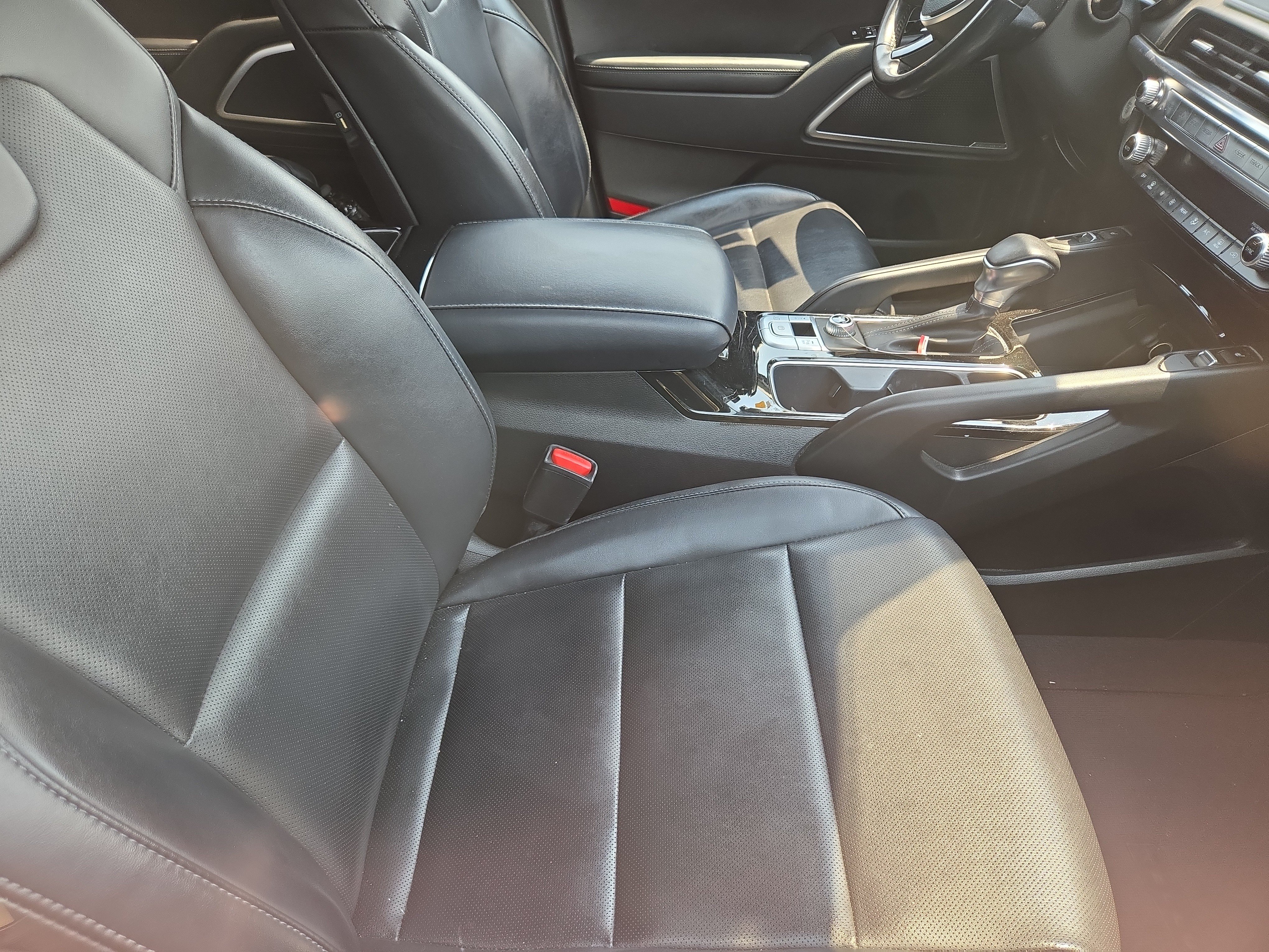 Used 2022 Kia Telluride S FWD image 8