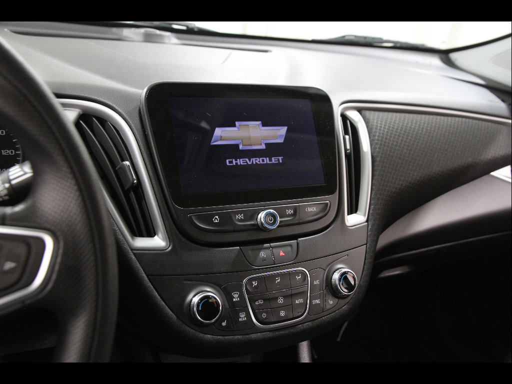 Used 2024 Chevrolet Malibu LT FWD image 9