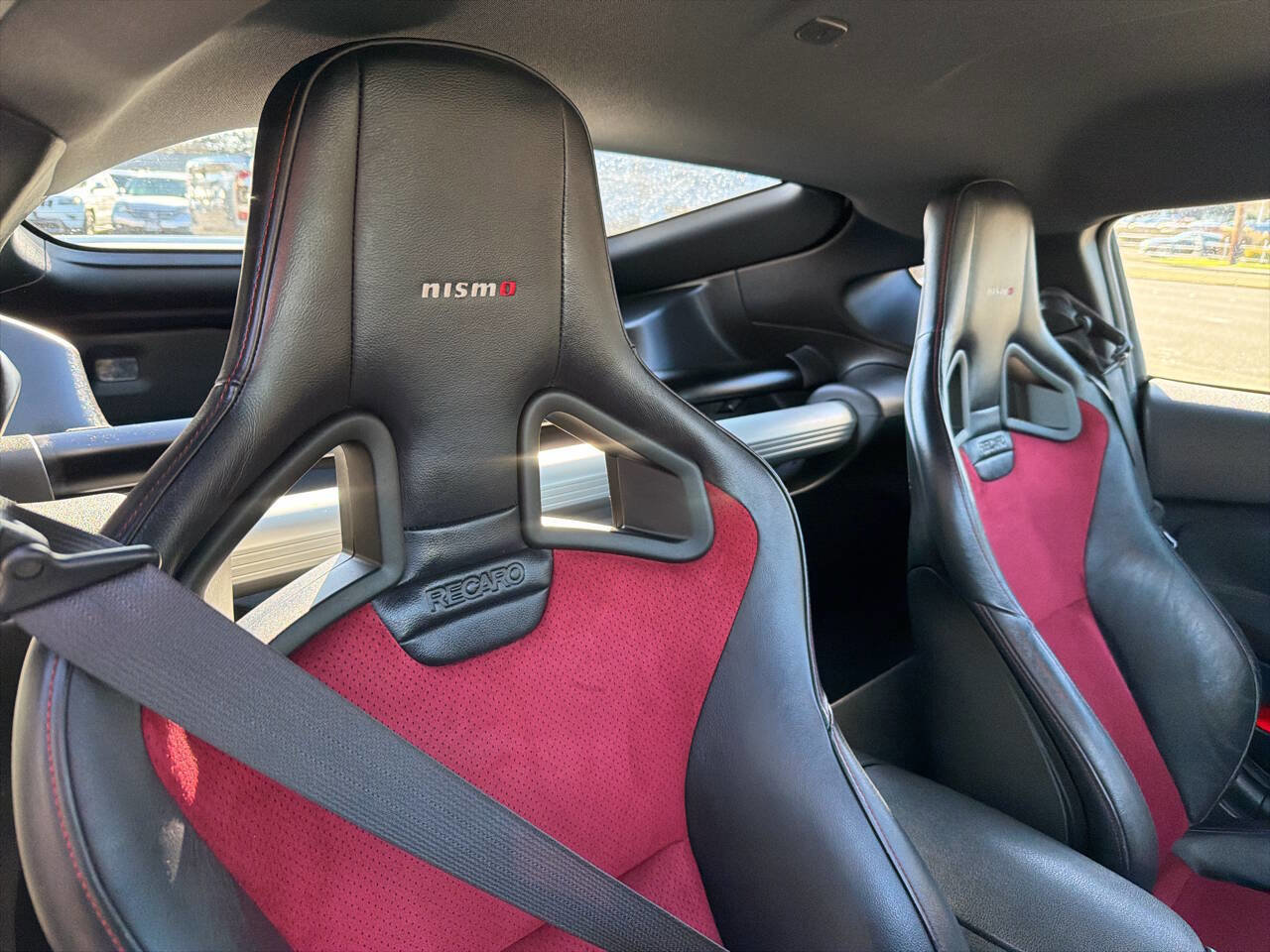 Used 2017 Nissan 370Z NISMO RWD image 17