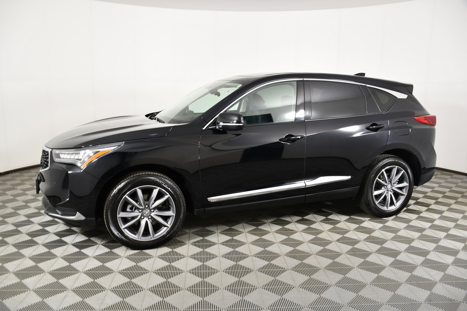 Certified 2024 Acura RDX SH-AWD w/ Technology Package image 9