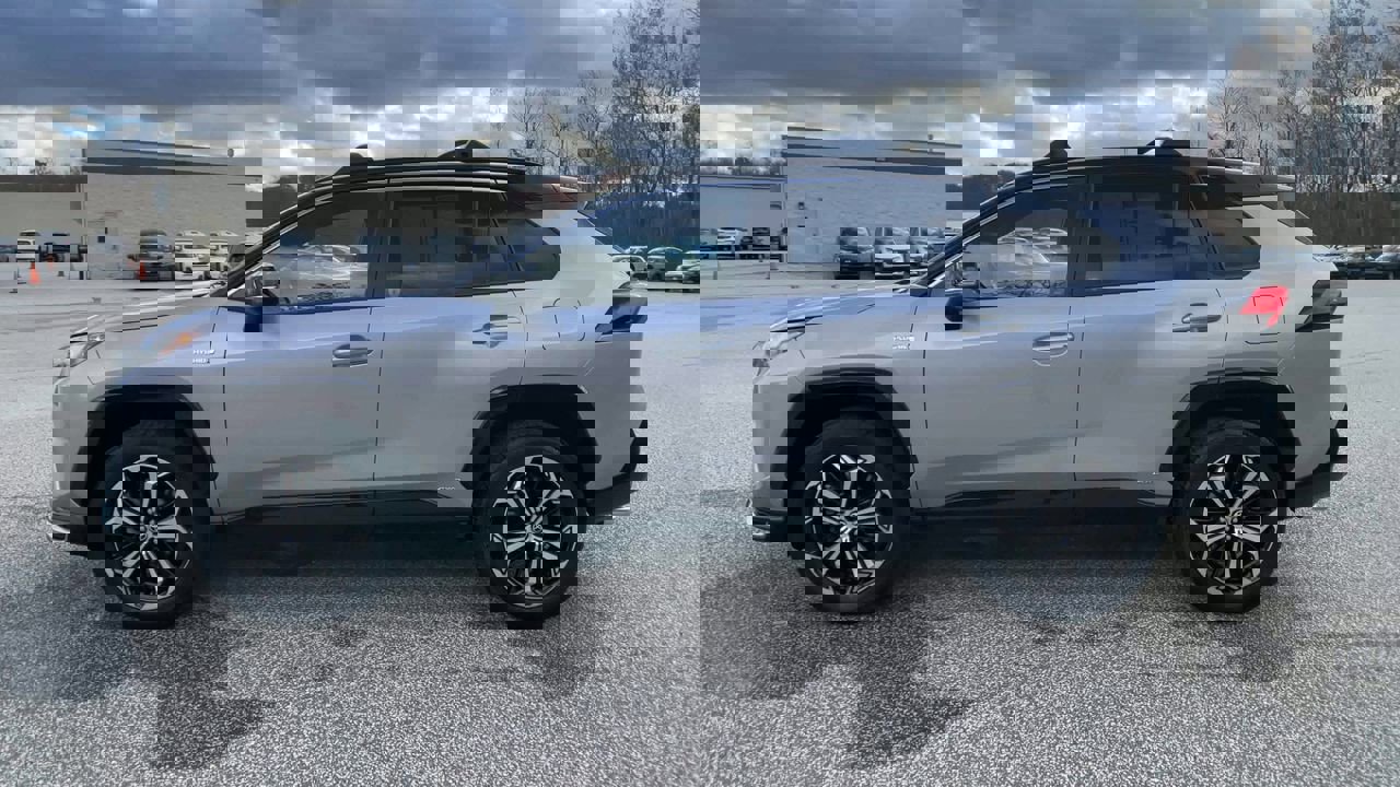 Used 2022 Toyota RAV4 XSE w/ Weather Package image 6