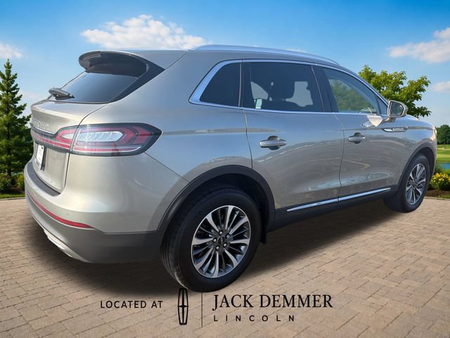 Used 2023 Lincoln Nautilus AWD image 7