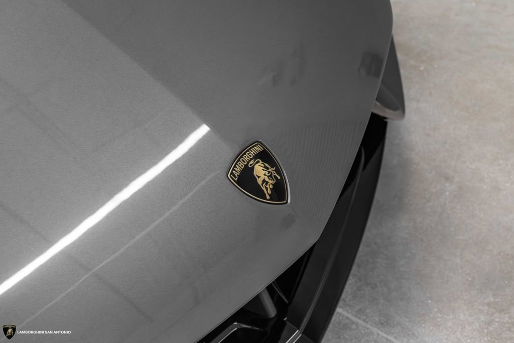 Used 2026 Lamborghini Revuelto AWD/4WD image 15