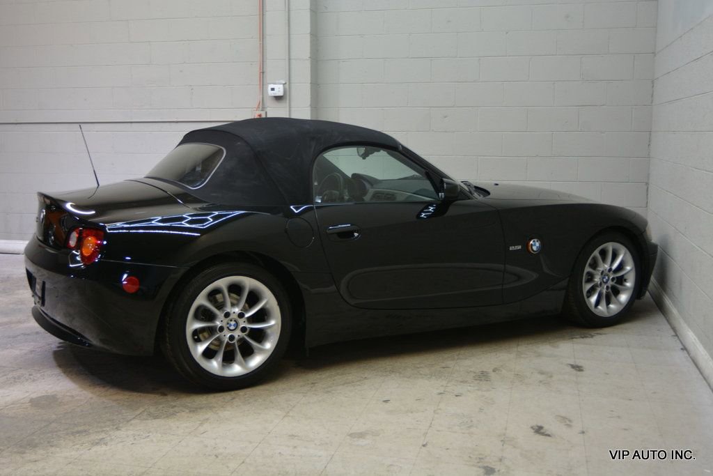 Used 2003 BMW Z4 2.5i image 27