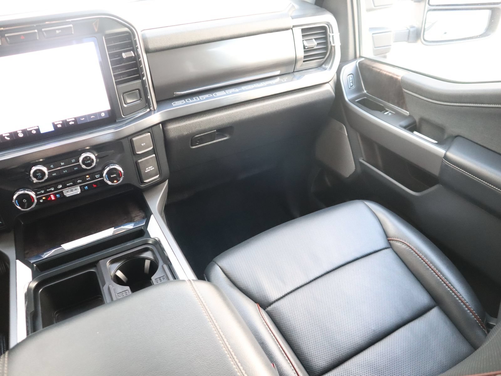 Used 2024 Ford F250 Lariat AWD/4WD image 29