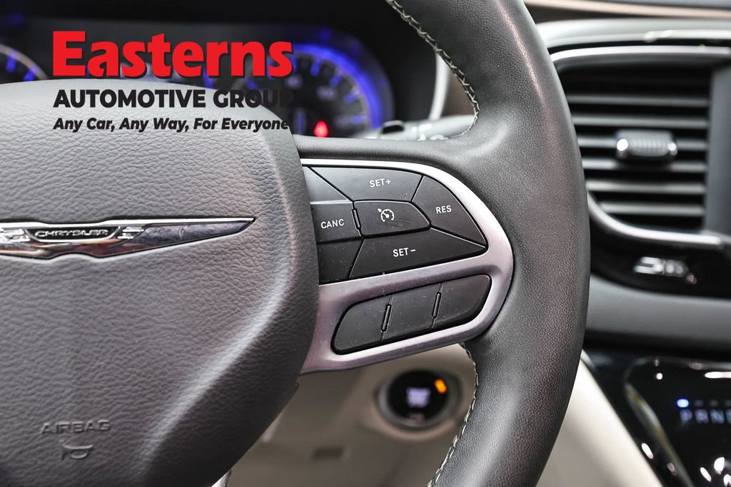 Used 2023 Chrysler Voyager LX FWD image 16