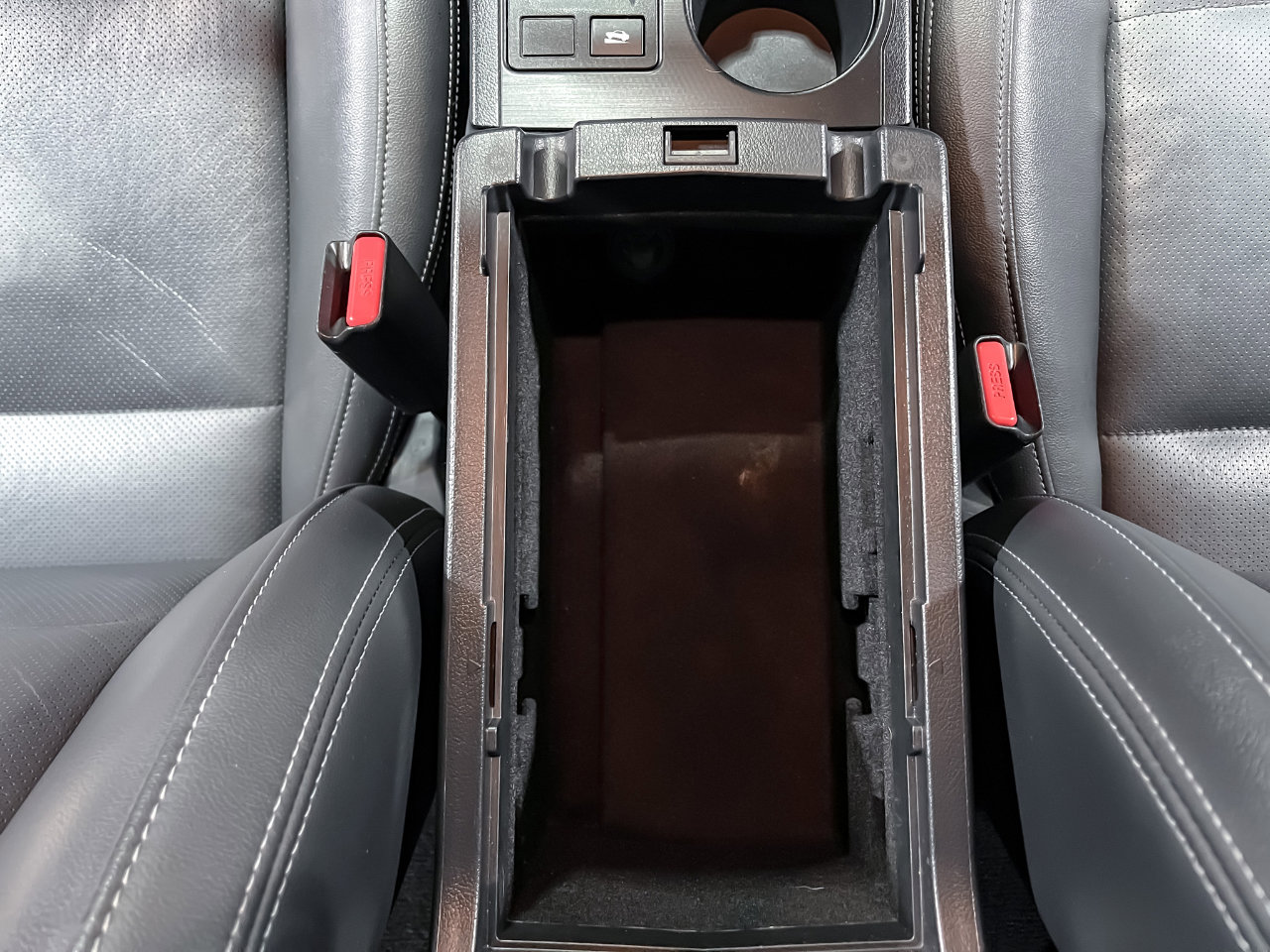 Used 2015 Subaru Legacy 2.5i Limited image 34